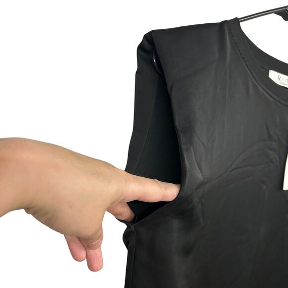 Black Sleeveless Shift Dress M Minimalist Quiet Luxury Structured Shoulder Pad - Picture 2 of 8